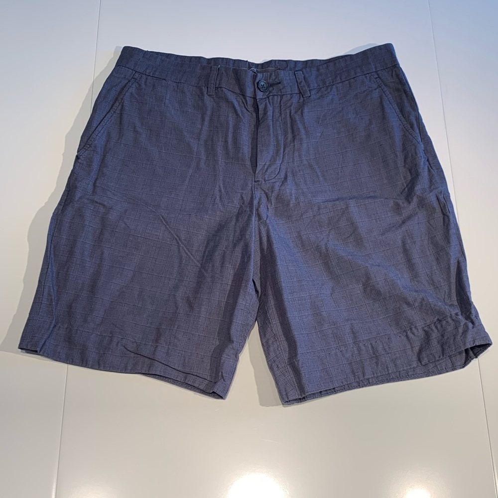 Vince Men’s Blue Plaid Shorts - 33
